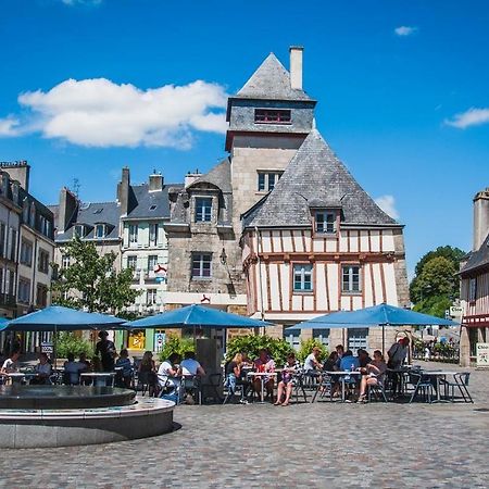 Quimper: T3 Avec Vue Cathedrale Proche Gare Appartement Buitenkant foto